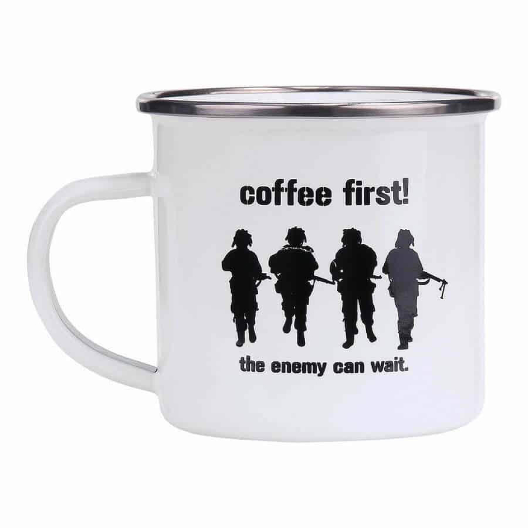 Emaille mok Coffee First. Diverse kleuren