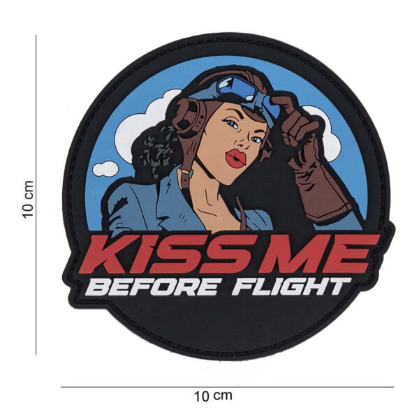 Embleem 3D PVC Kiss me before flight rond - Afbeelding 2